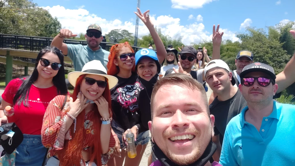 Excursión Terrestre Al Eje Cafetero Desde Medellín, Con Ingreso A Panaca, Filandia, Termales De Santa Rosa Y Parque Del Café, ¡Listos para viajar el viernes 4 de agosto de 2023!