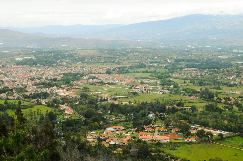 Excursión A Boyacá Conociendo Villa De Leyva La Catedral De Sal Y Ráquira Vamos a disfrutarlo el lunes 18 de diciembre de 2023nbspAgencia de Viajes fantasytours Planes turísticos en Santa Fe de Antioquia Medellín Guatapé y Nápoles