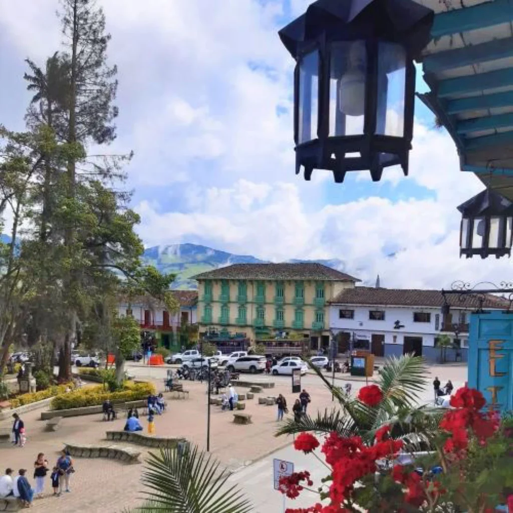 Por Las Calles De Sonsón Acompáñanos el domingo 19 de mayo de 2024nbspAgencia de Viajes fantasytours Planes turísticos en Santa Fe de Antioquia Medellín Guatapé y Nápoles