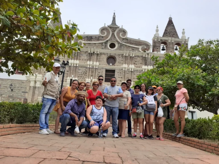 Tour Cultural Santa Fe De Antioquia Con Visita Al Puente De Occidente Y Centro Histórico Viaja el martes 5 de noviembre de 2024nbspAgencia de Viajes fantasytours Planes turísticos en Santa Fe de Antioquia Medellín Guatapé y Nápoles