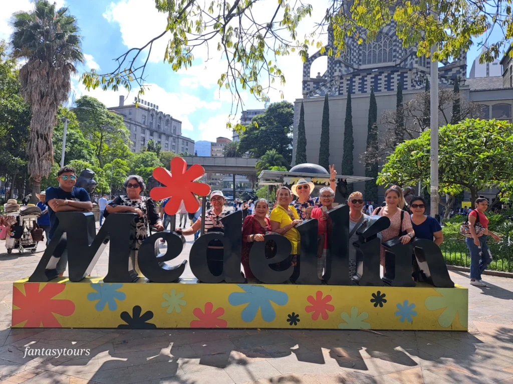 City Tour Por Medellín, Conociendo La Ciudad De La Eterna Primavera, ¡Viaje programado para el viernes 6 de diciembre de 2024!