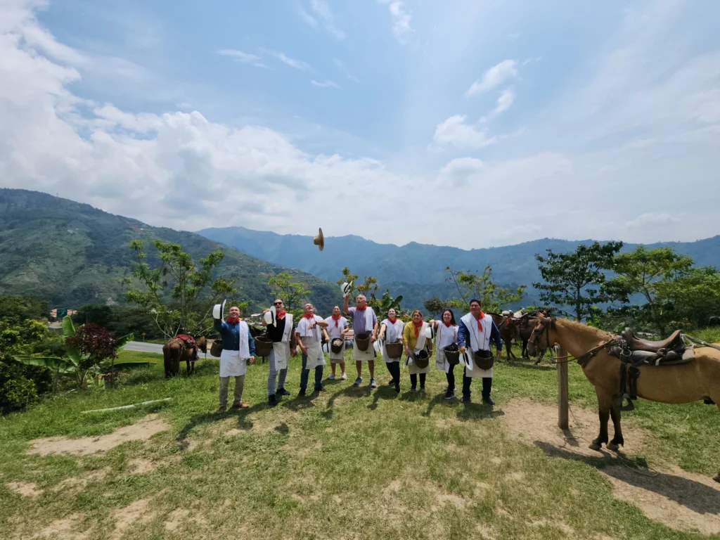 Coffee Tour En Medellín – Experiencia Cafetera Tour Del Café, ¡Listos para viajar el domingo 3 de agosto de 2025!