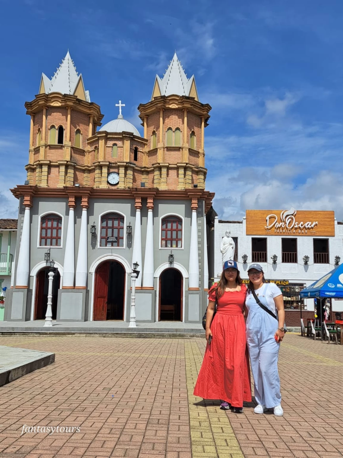 Tour A Guatapé Desde Medellín Con Visita A La Piedra El Peñón De Guatapé, ¡Vívelo este jueves 29 de mayo de 2025!