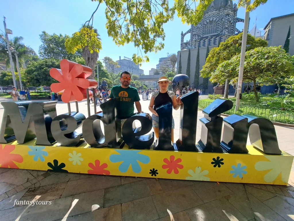 City Tour Por Medellín, Conociendo La Ciudad De La Eterna Primavera, ¡Acompáñanos el lunes 11 de agosto de 2025!