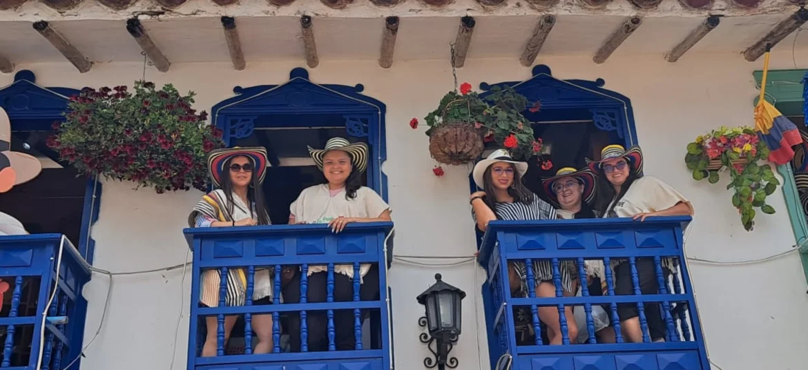 Tour A Guatapé Desde Medellín Con Visita A La Piedra El Peñón De Guatapé, ¡Viaja este miércoles 4 de febrero de 2026!