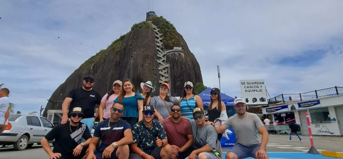 Tour A Guatapé Desde Medellín Con Visita A La Piedra El Peñón De Guatapé, ¡Viaja el viernes 26 de septiembre de 2025!